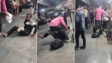 Railway Worker Beats Handicapped Man: ग्वाल्हेरमध्ये रेल्वे स्थानकावर कर्मचाऱ्याकडून अपंग व्यक्तीला बेदम मारहाण, Watch Viral Video